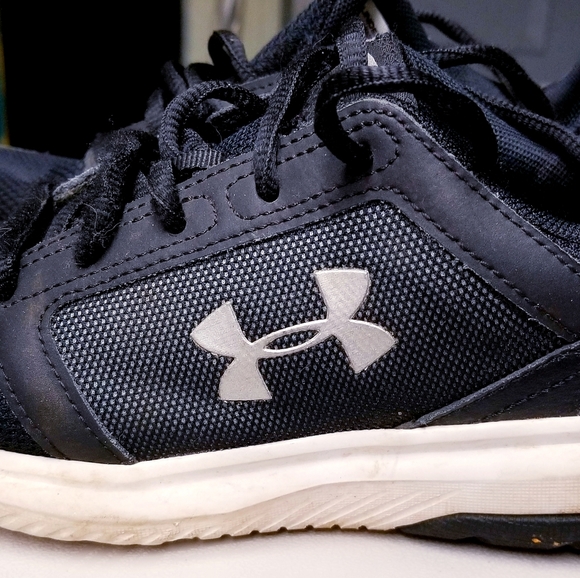 under armor kids shoes